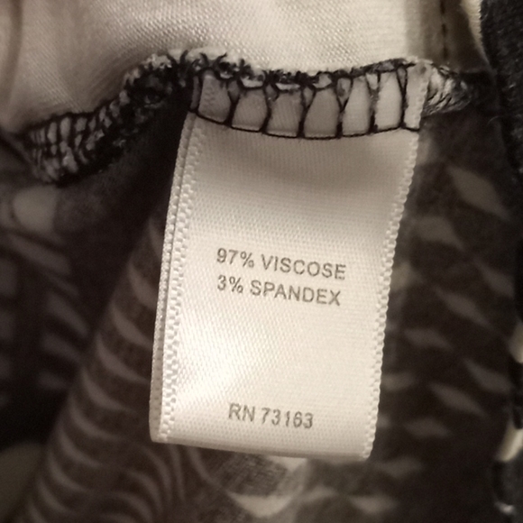 Cable & Guage Swist Top - Picture 3 of 3